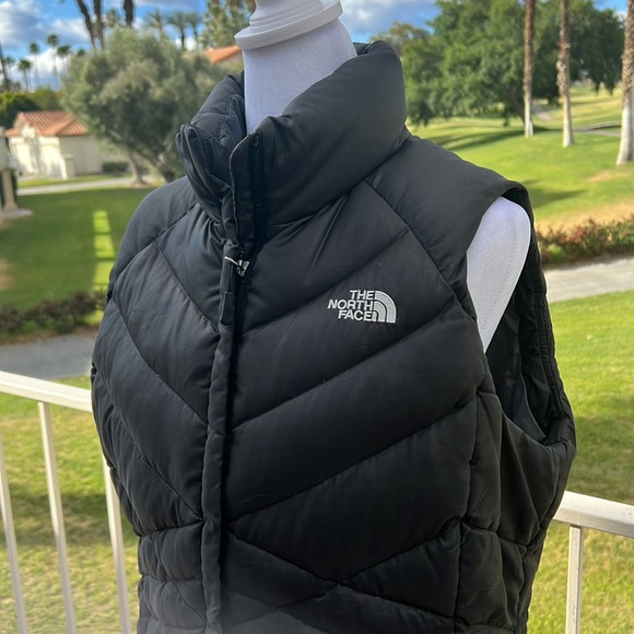 The Northface black Heathered 550 down Vest sz Large - Picture 3 of 11